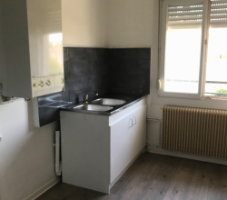 Local professionnel de 8 m² à louer – Idéal profession libérale ou activité administrative